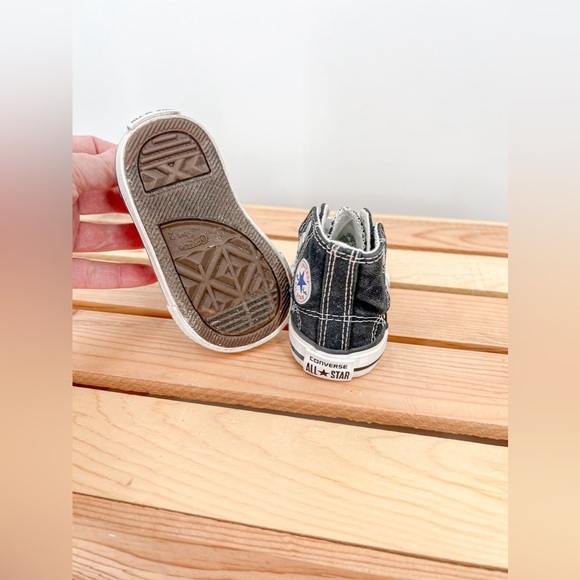 Infant Black/White Converse Shoe - Picture 4 of 5